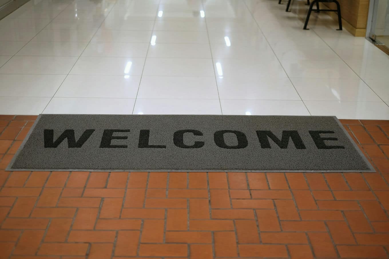 wycieraczka z napisem welcome